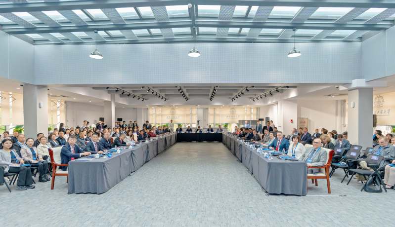 HIT-hosted China-Russia roundtable discusses technology & innovation