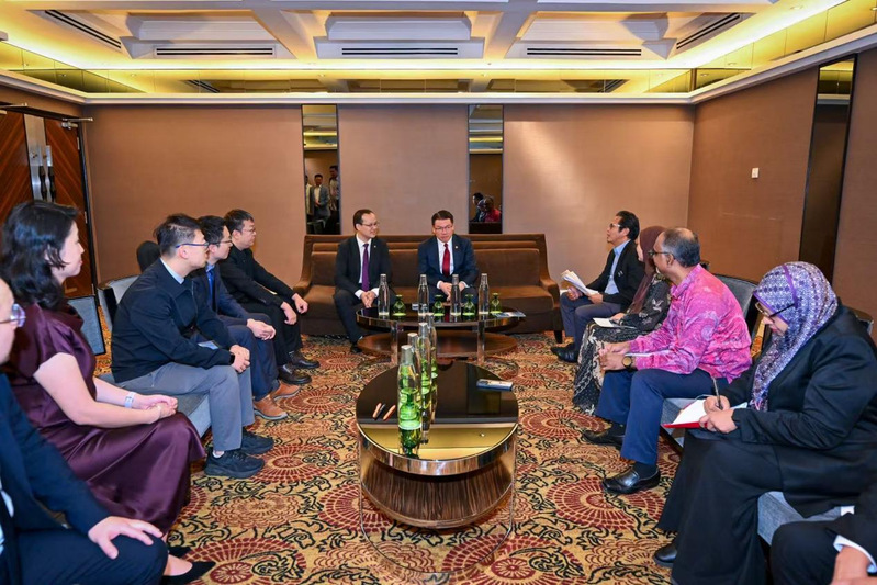 HIT Vice-President Shuai Yong leads delegation to Thailand and Malaysia