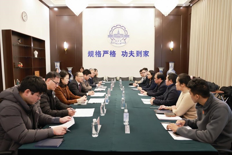 King Mongkut's Institute of Technology Ladkrabang delegation visits HIT