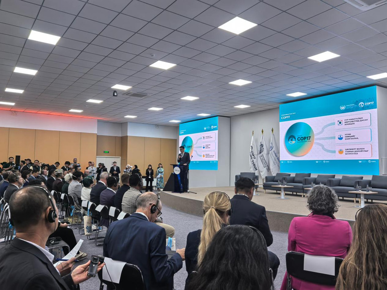 HIT shares China's experience at COP17 Mayors' Forum