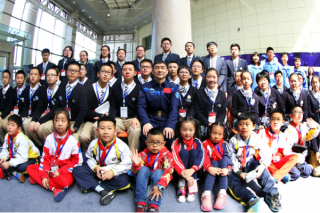 Primary and Secondary Students Visit HIT Hi-Tech Space Exhibition,  Meet with Astronaut & National Hero