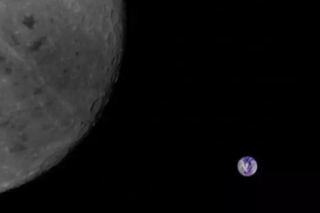 Foreign media gives the thumbs-up! Students of Harbin Institute of Technology took an image of the back of the moon