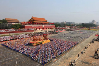 The Impressive Elements of HIT on the Float of the China Grain Storehouse on the 70th Anniversary of the National Day