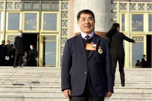 Once every five years, this very member of HIT is awarded the highest honor for workers in China