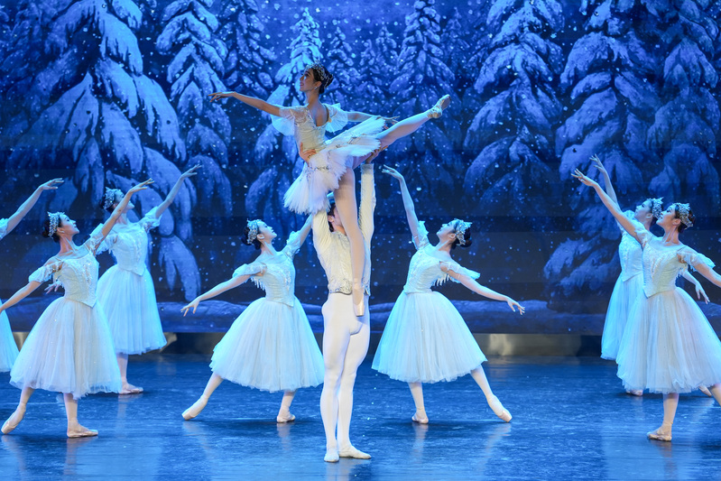 Harbin Ballet Troupe performs at HIT
