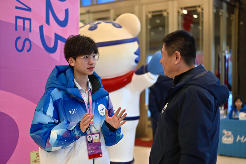 Gao Han maintains excellent grades while participating in various activities