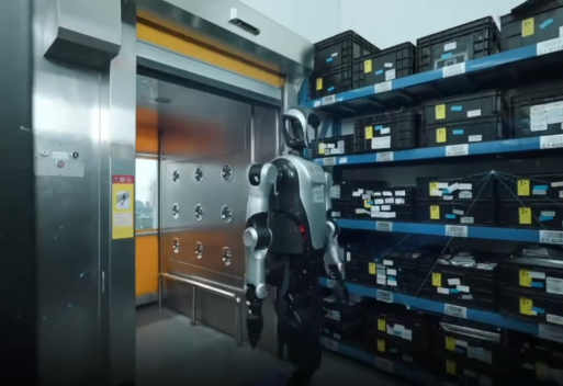 HIT alumni enterprise develops first tray-picking embodied intelligent robot