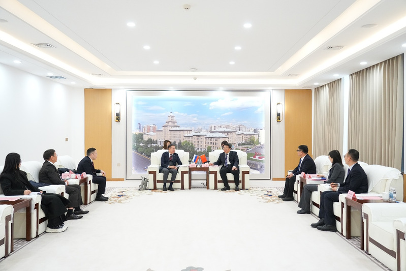 Deputy Chairman Kim Borisov visits HIT