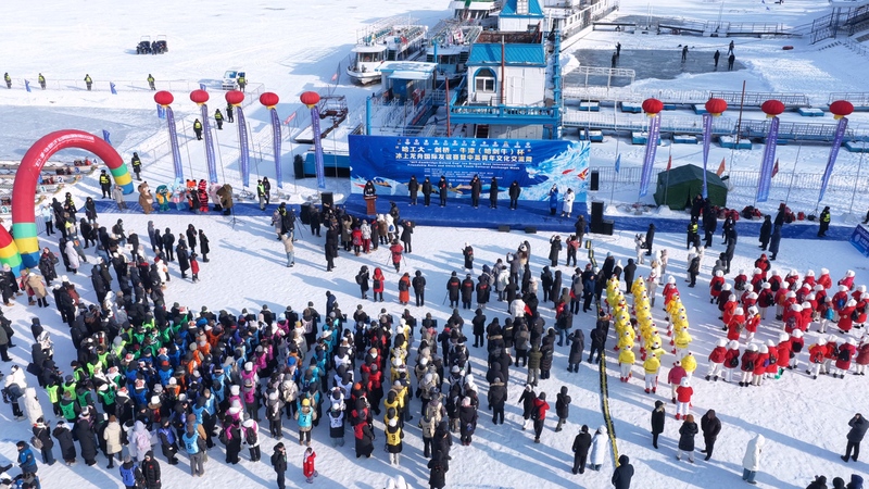 'HIT-Cambridge-Oxford Cup' Ice Dragon Boat Intl Friendship Race kicks off