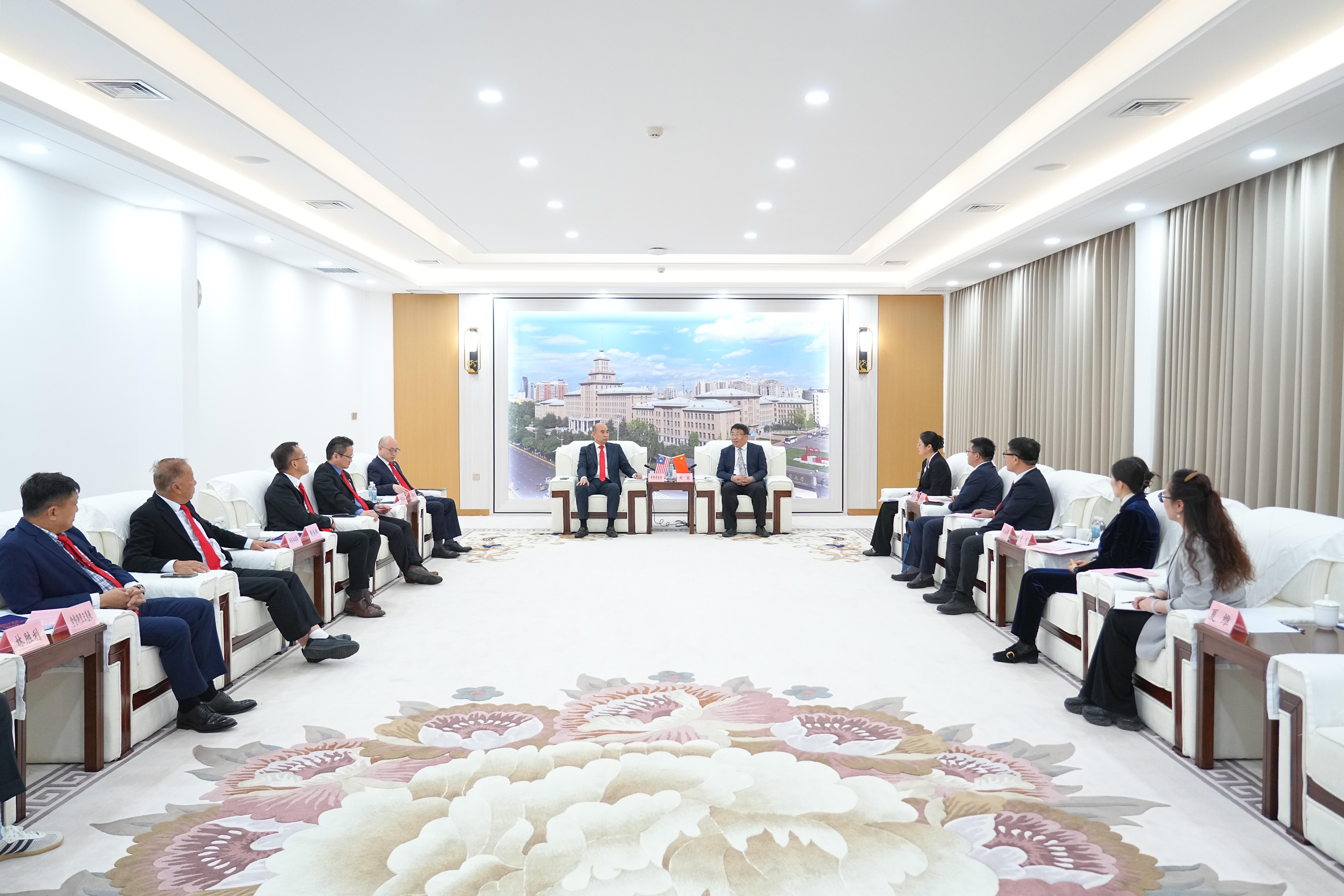 Ng Yih Pyng leads ACCCIM delegation to HIT